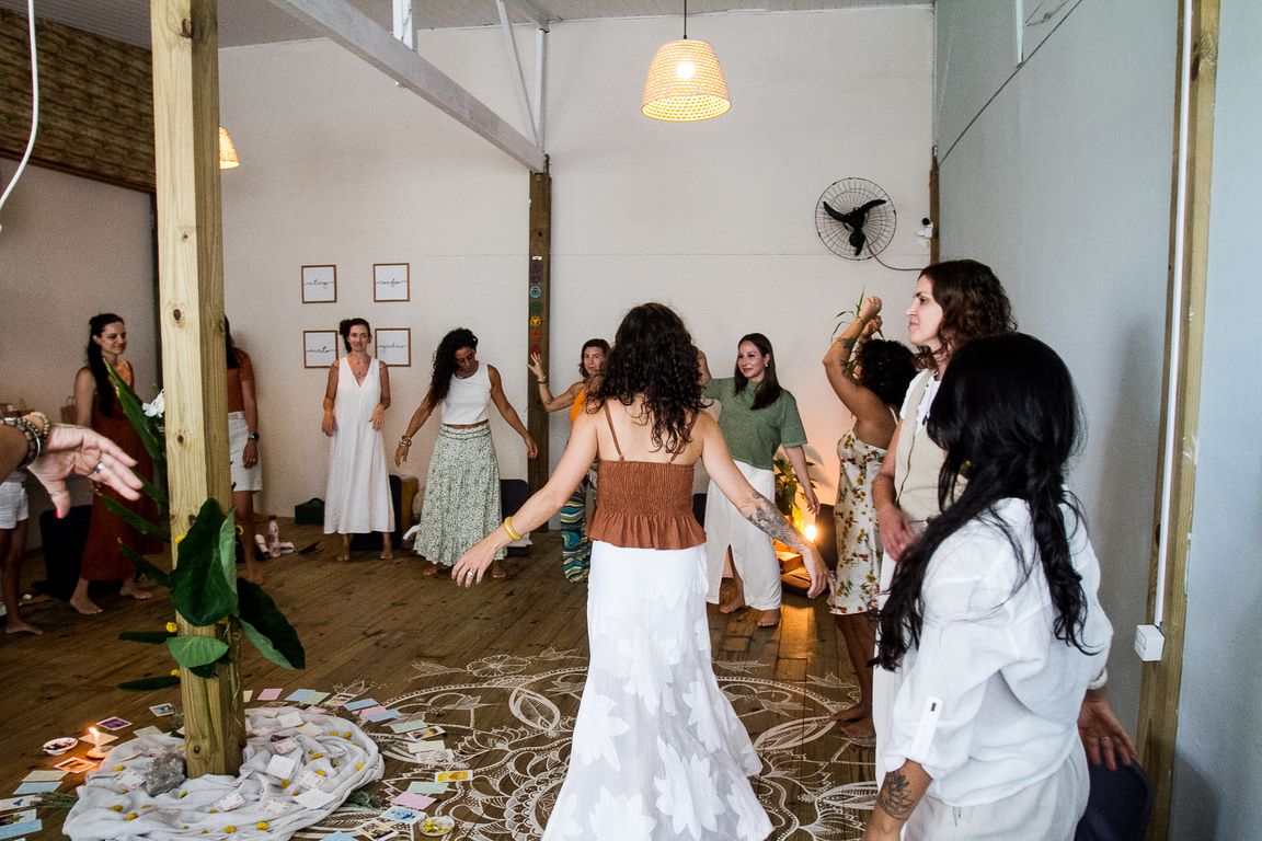 Encontro em roda e ritual coletivo